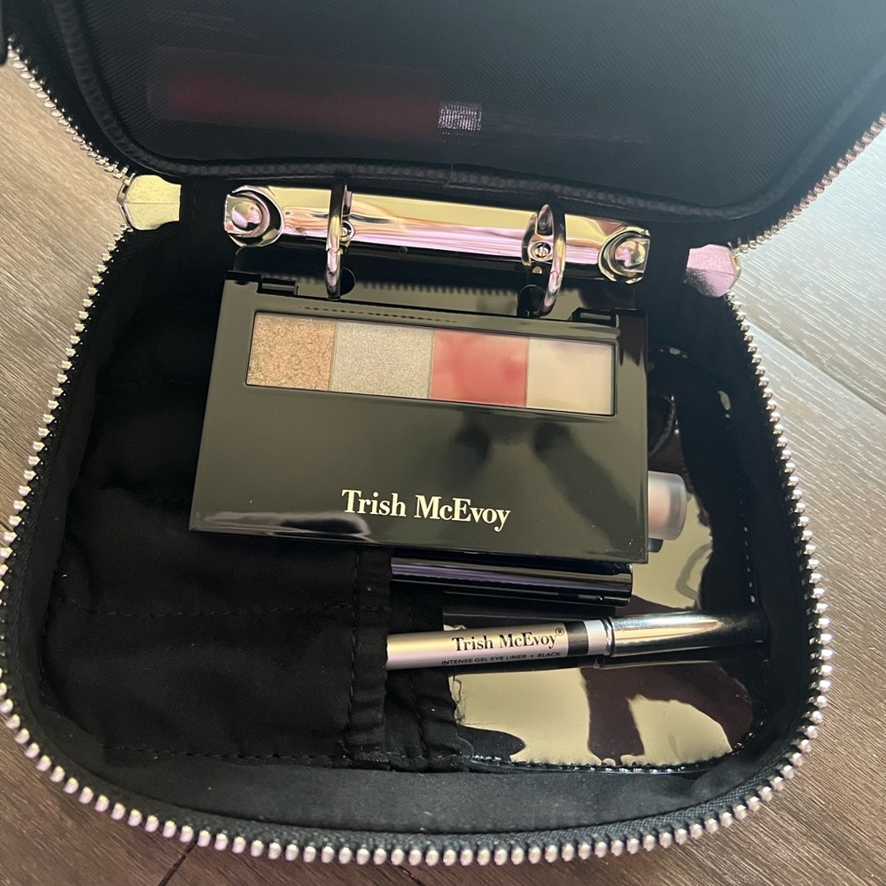 Trish McEvoy makeup planner kit NEW. Never used.